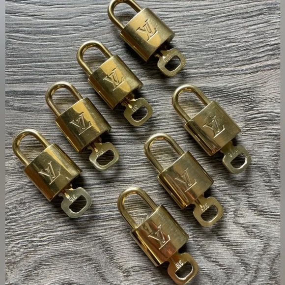 Authentic Louis Vuitton Gold Brass Padlock Lock & Key Necklace - Picture 4 of 10